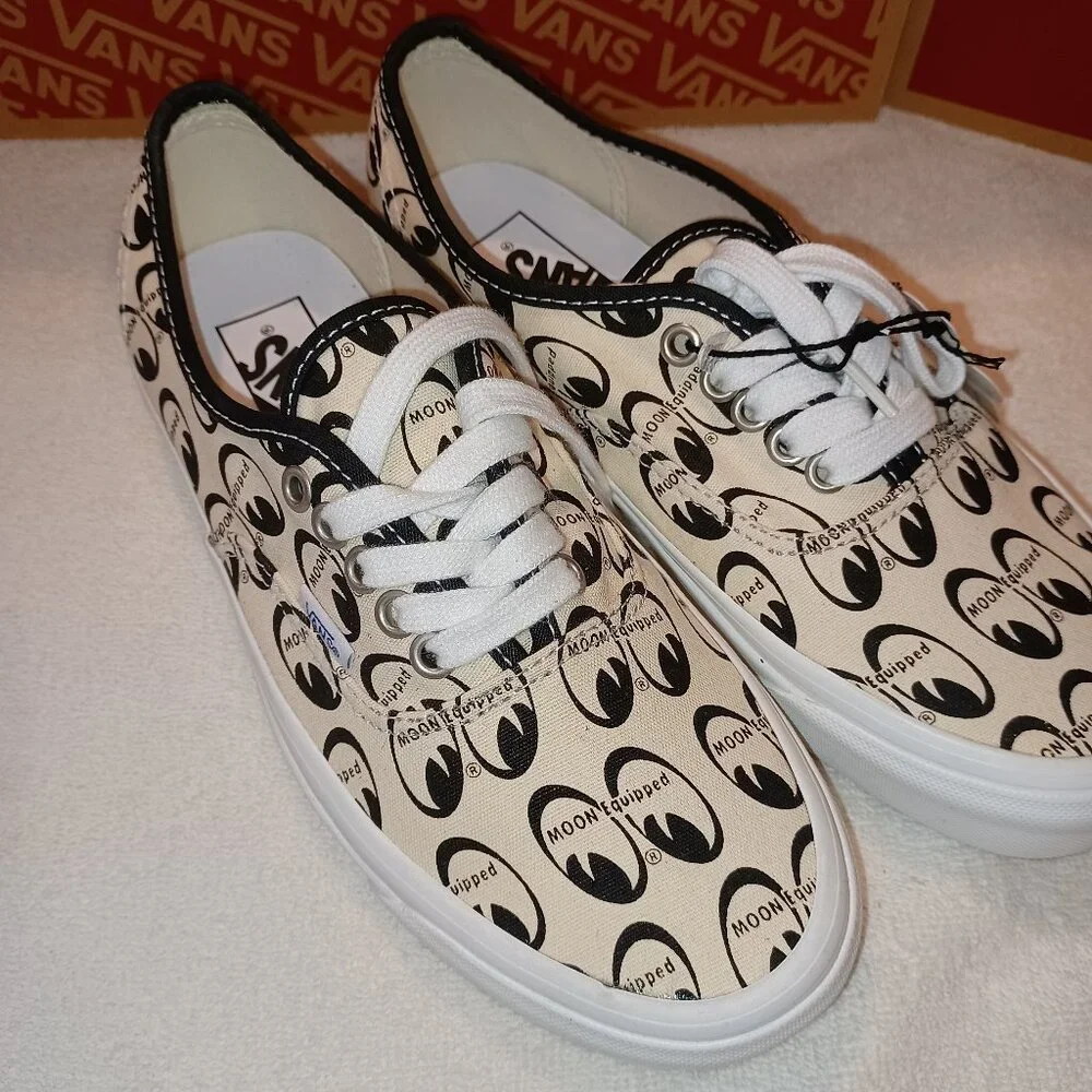 VANS X Men's 7/Women's 8.5 Mooneyes Authentic 44 DX Unisex Anaheim Factory White